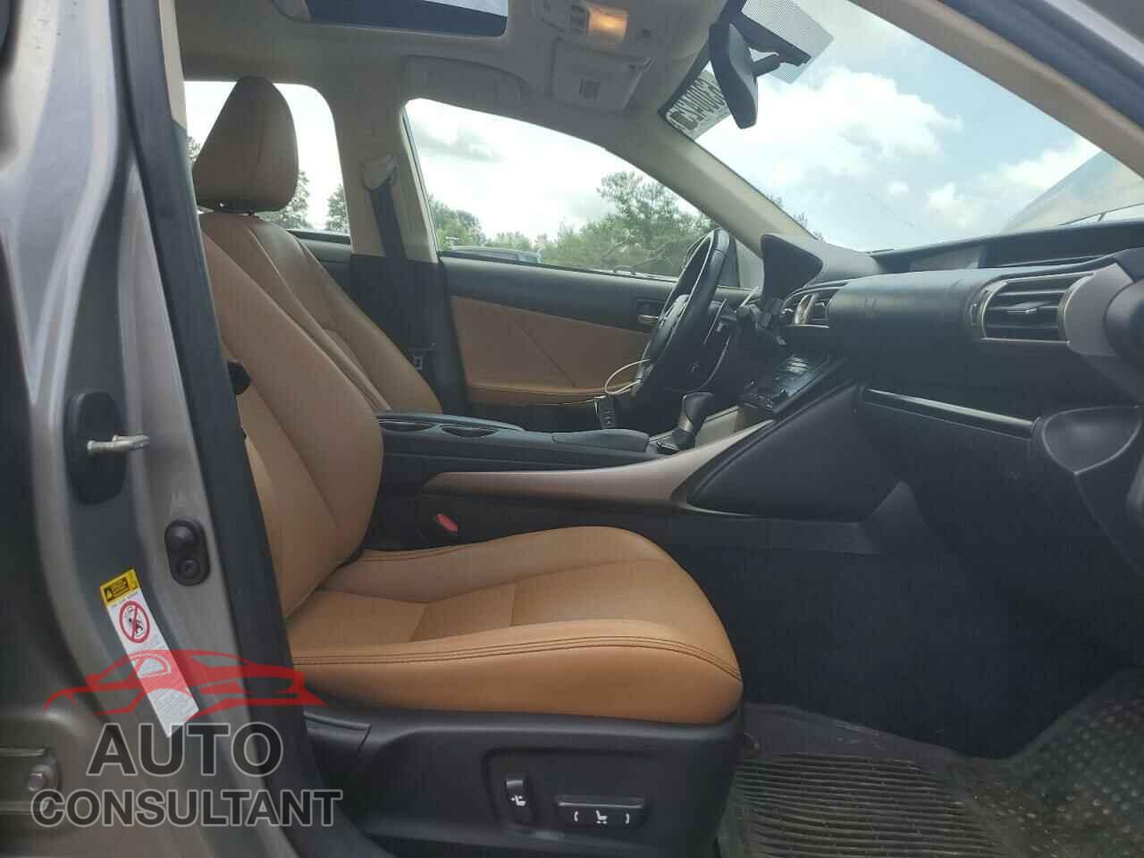 LEXUS IS 2014 - JTHCE1D25E5004313