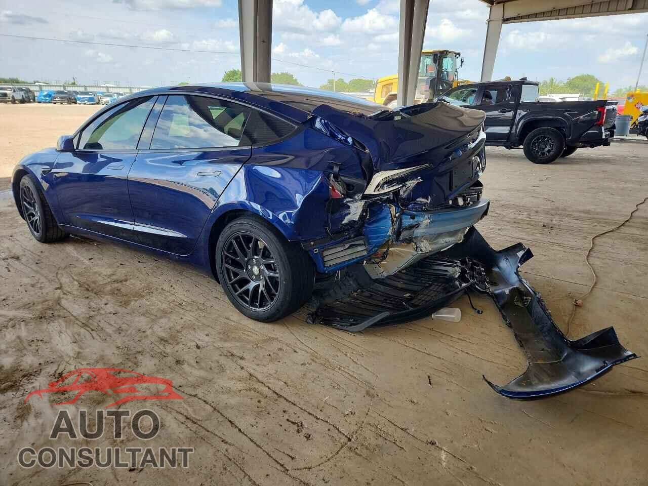 TESLA MODEL 3 2024 - 5YJ3E1EA2RF717648