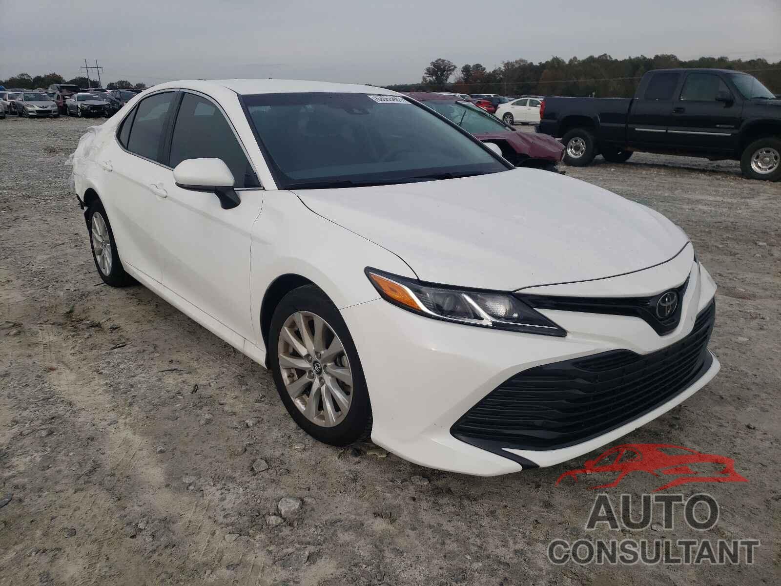 TOYOTA CAMRY 2018 - 4T1B11HK0JU632049
