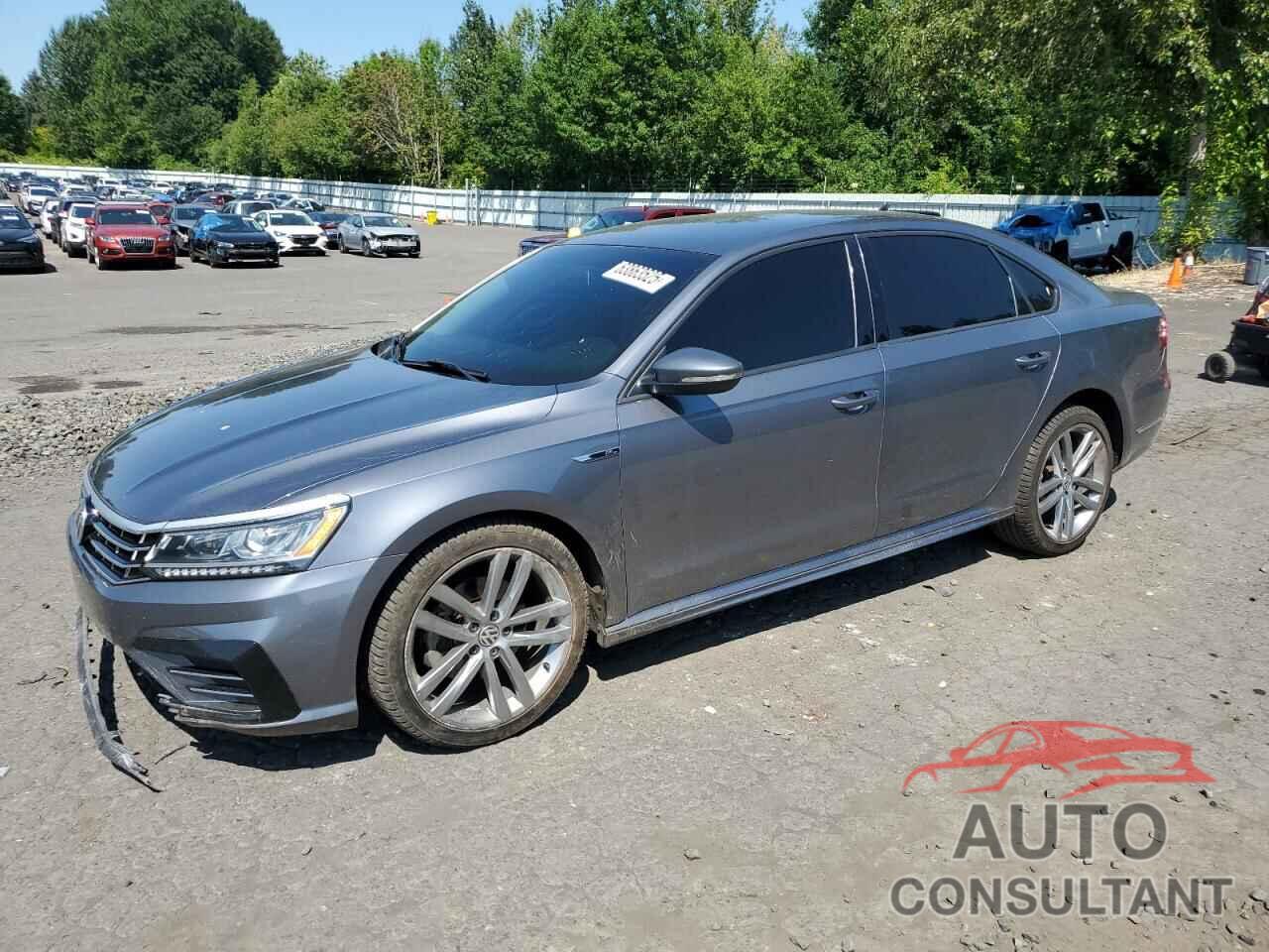 VOLKSWAGEN PASSAT 2018 - 1VWAA7A33JC001272