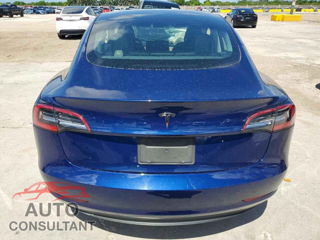 TESLA MODEL 3 2022 - 5YJ3E1EA2NF290305