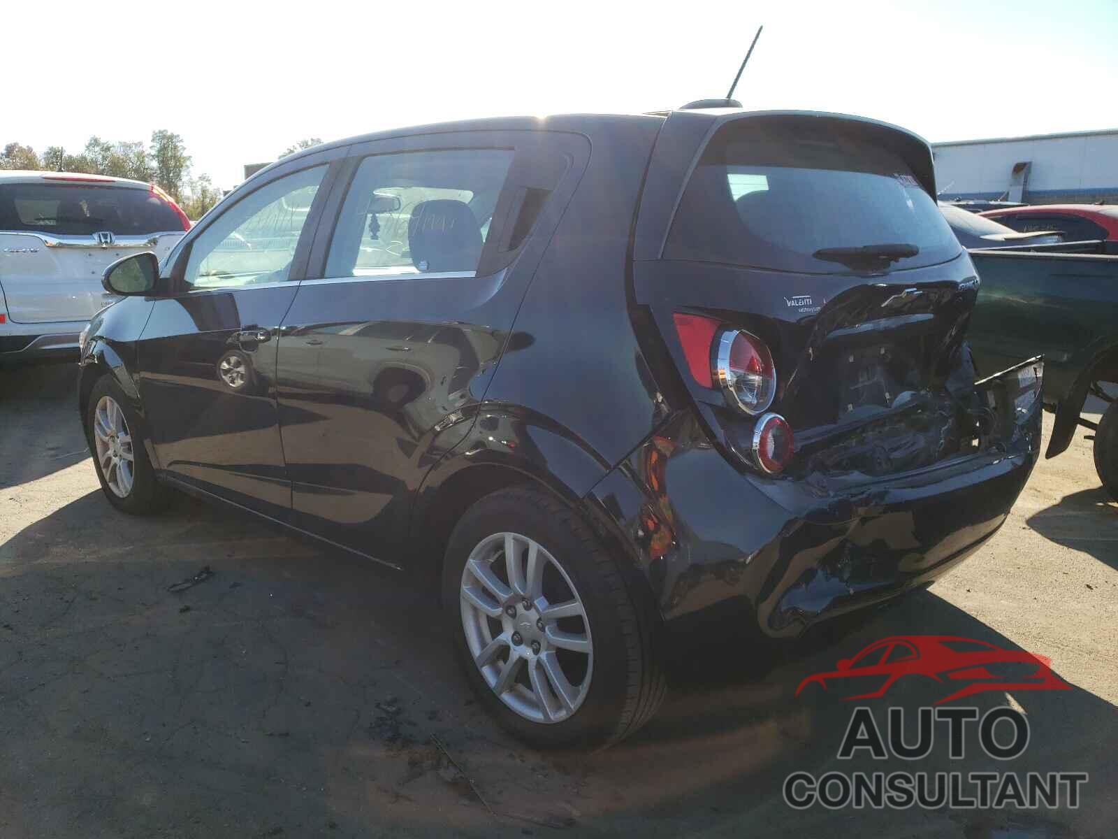 CHEVROLET SONIC 2016 - 1G1JC6SG8G4107219