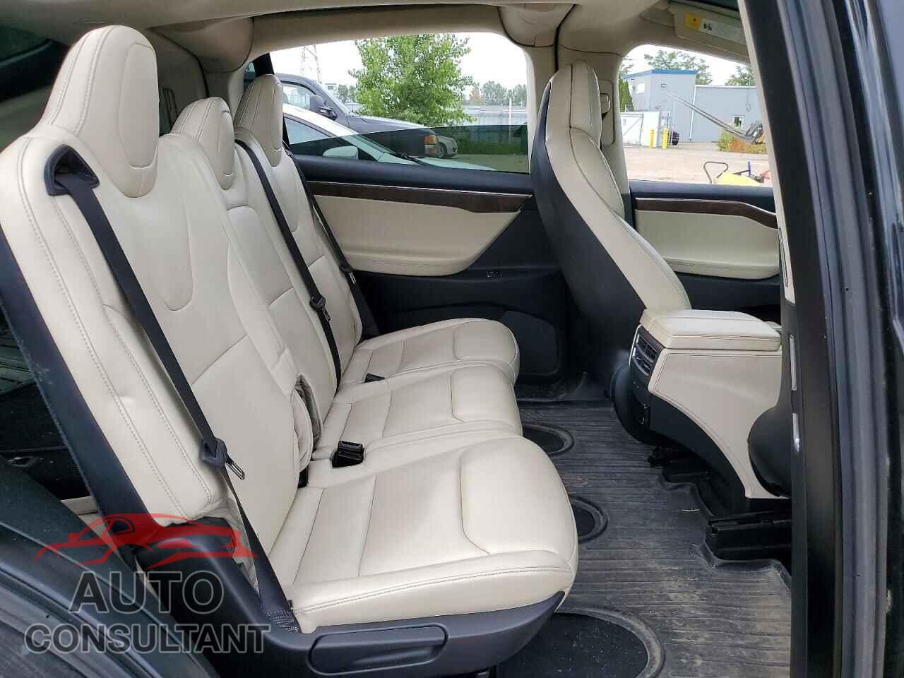 TESLA MODEL X 2017 - 5YJXCAE2XHF075727