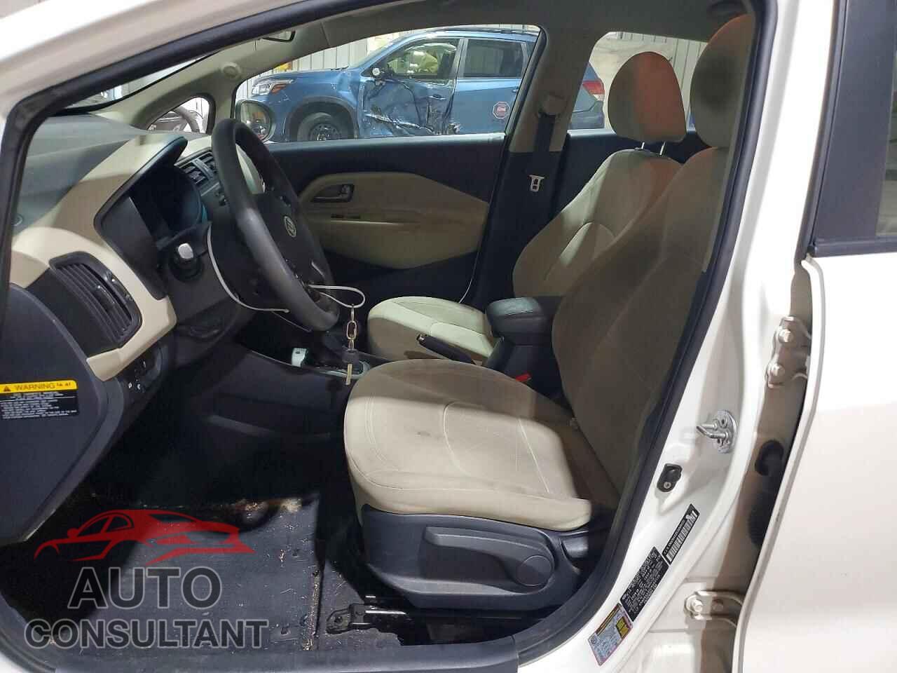 KIA RIO 2012 - KNADN4A35C6060535