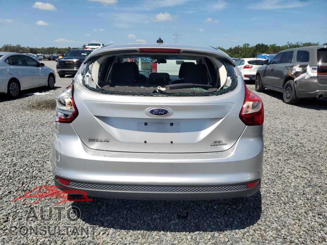 FORD FOCUS 2012 - 1FAHP3M2XCL405092