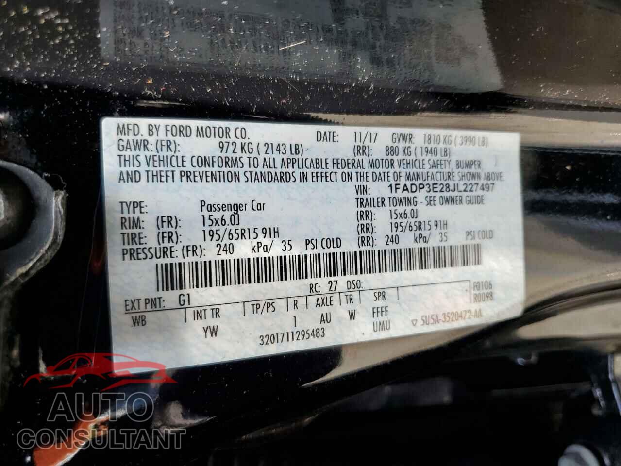 FORD FOCUS 2018 - 1FADP3E28JL227497