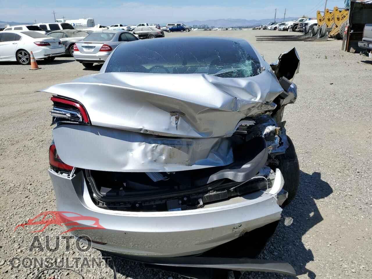 TESLA MODEL 3 2018 - 5YJ3E1EA6JF098461