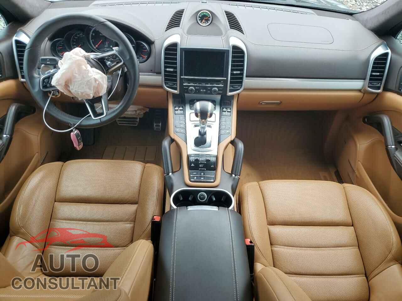 PORSCHE CAYENNE 2016 - WP1AC2A28GLA88665