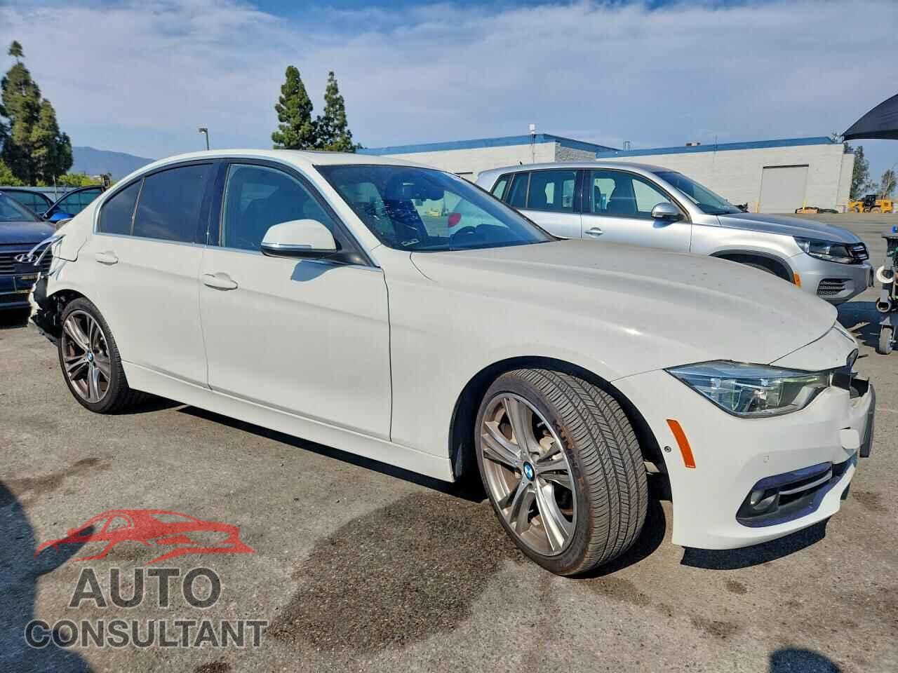 BMW 3 SERIES 2017 - WBA8B3C34HK777590