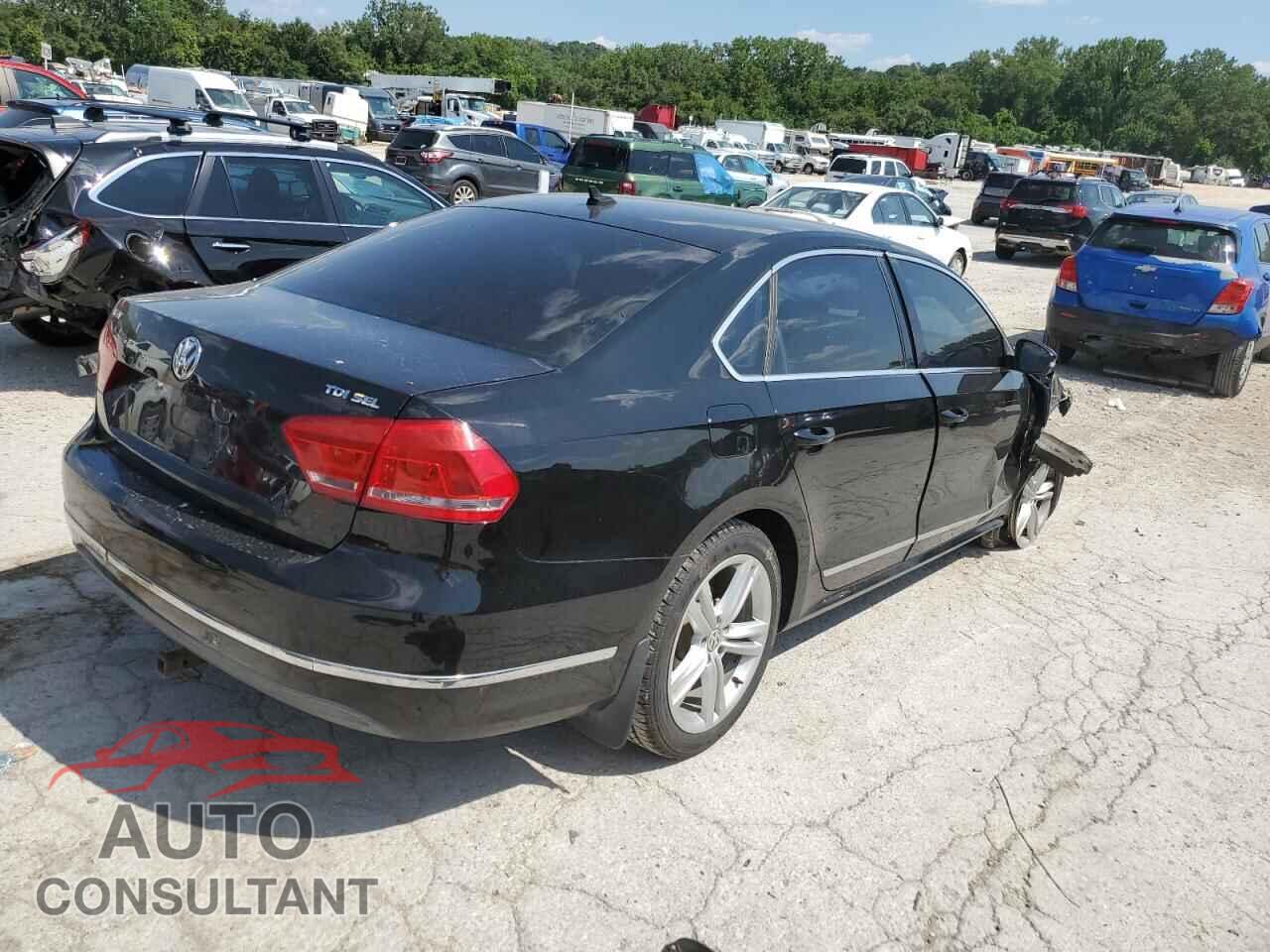 VOLKSWAGEN PASSAT 2013 - 1VWCN7A38DC110392