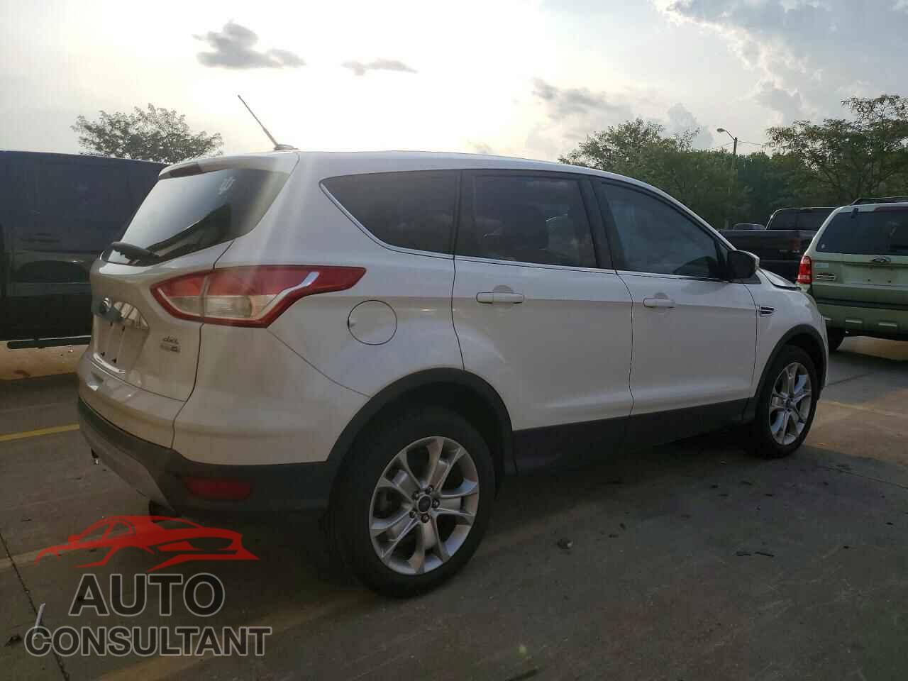 FORD ESCAPE 2013 - 1FMCU9H90DUD25623