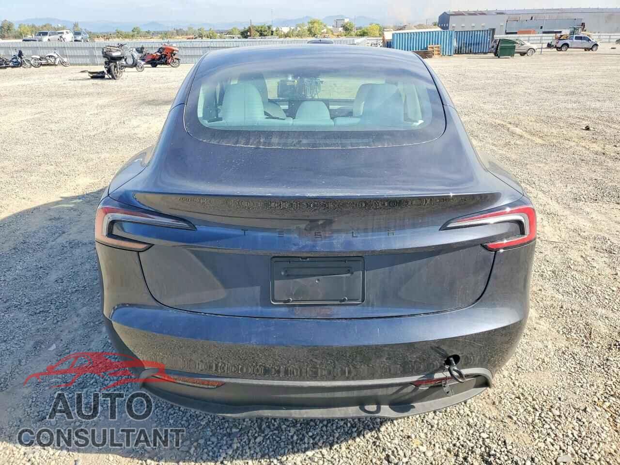 TESLA MODEL 3 2026 - 5YJ3E1EA2TF165818