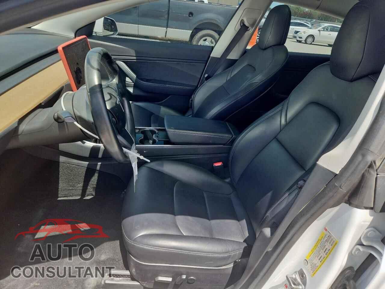 TESLA MODEL 3 2018 - 5YJ3E1EA2JF052531