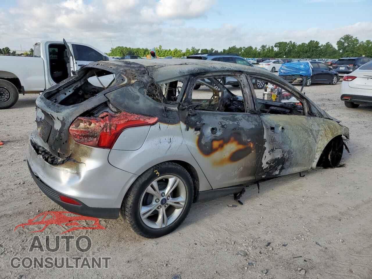 FORD FOCUS 2013 - 1FADP3K24DL325502