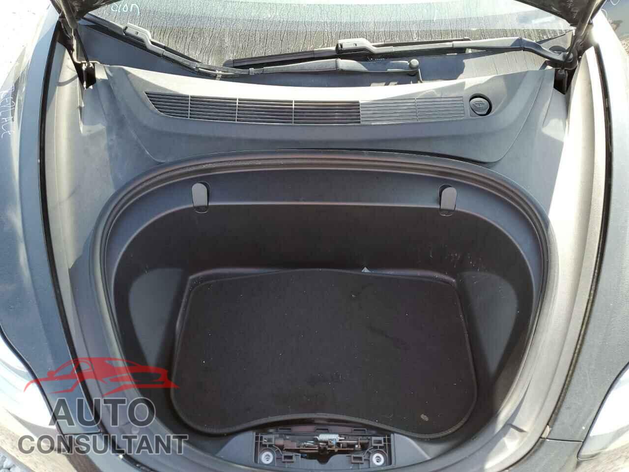 TESLA MODEL 3 2019 - 5YJ3E1EAXKF325393
