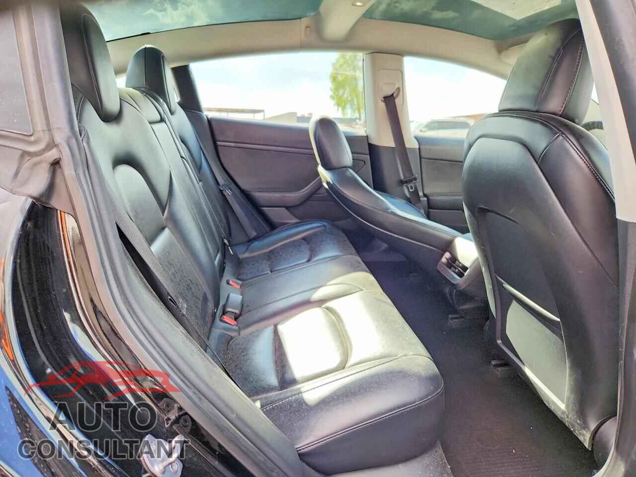 TESLA MODEL 3 2023 - 5YJ3E1EA5PF449854