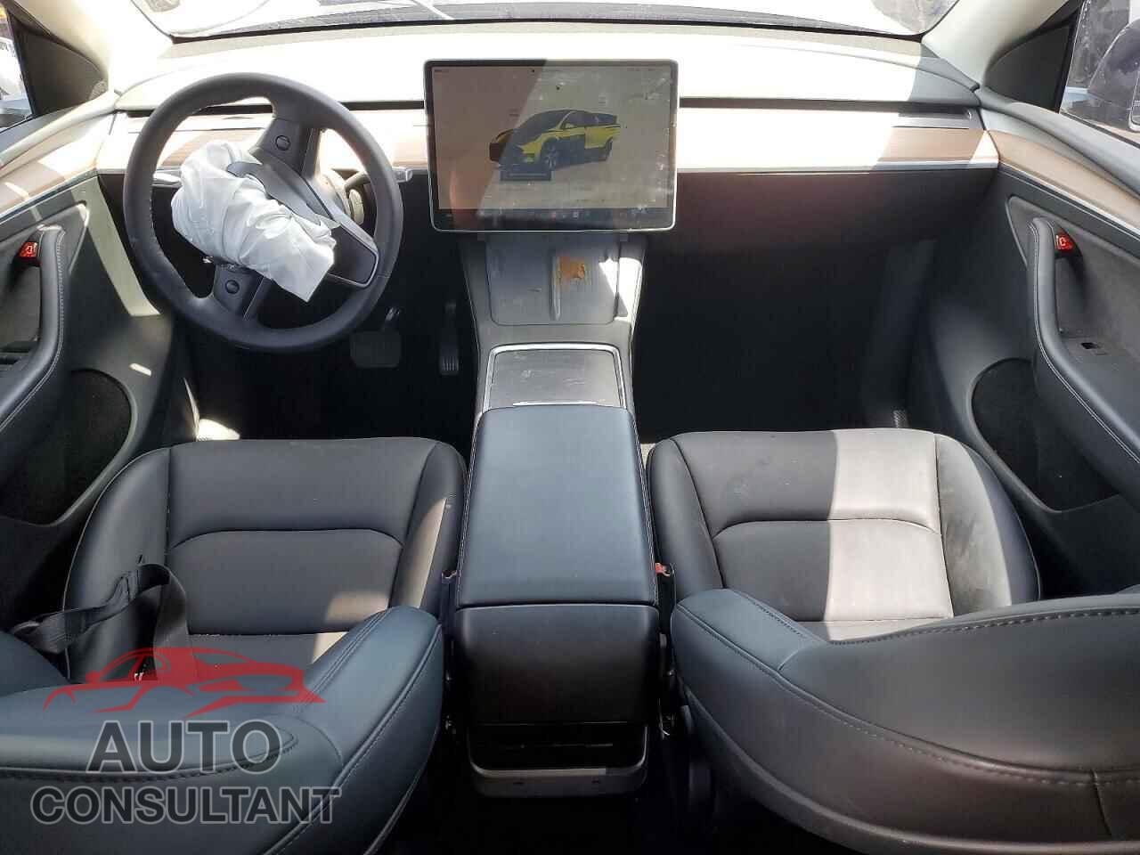 TESLA MODEL Y 2024 - 7SAYGDEE2RF032475