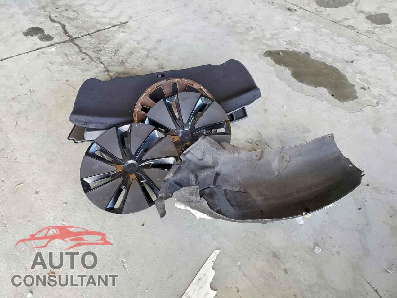 TESLA MODEL 3 2025 - 5YJ3E1EB2SF927987