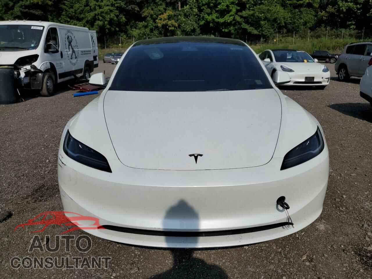 TESLA MODEL 3 2024 - 5YJ3E1EB5RF771681