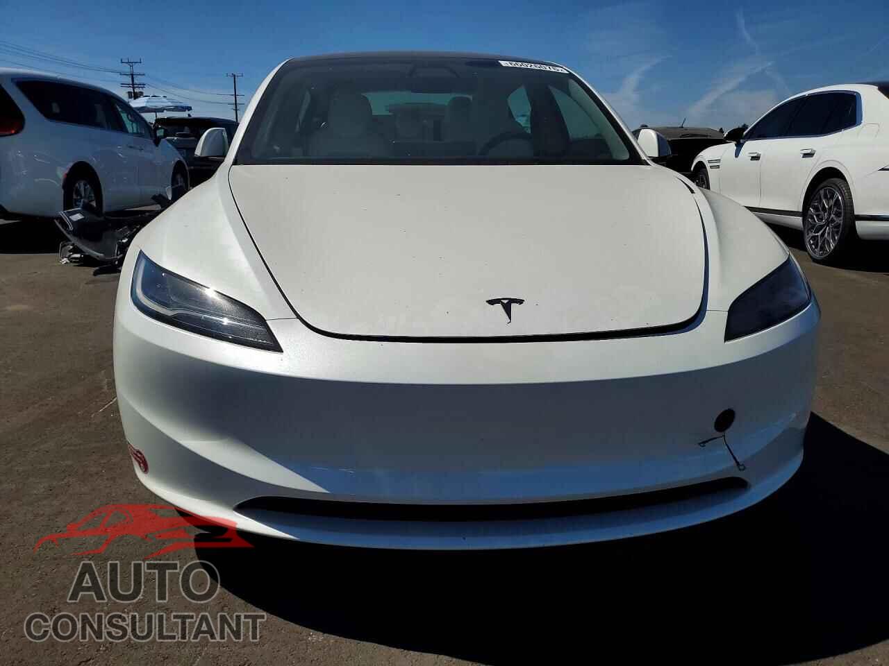 TESLA MODEL 3 2024 - 5YJ3E1EA4RF793761