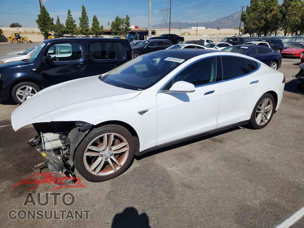 TESLA MODEL S 2013 - 5YJSA1CN2DFP25769