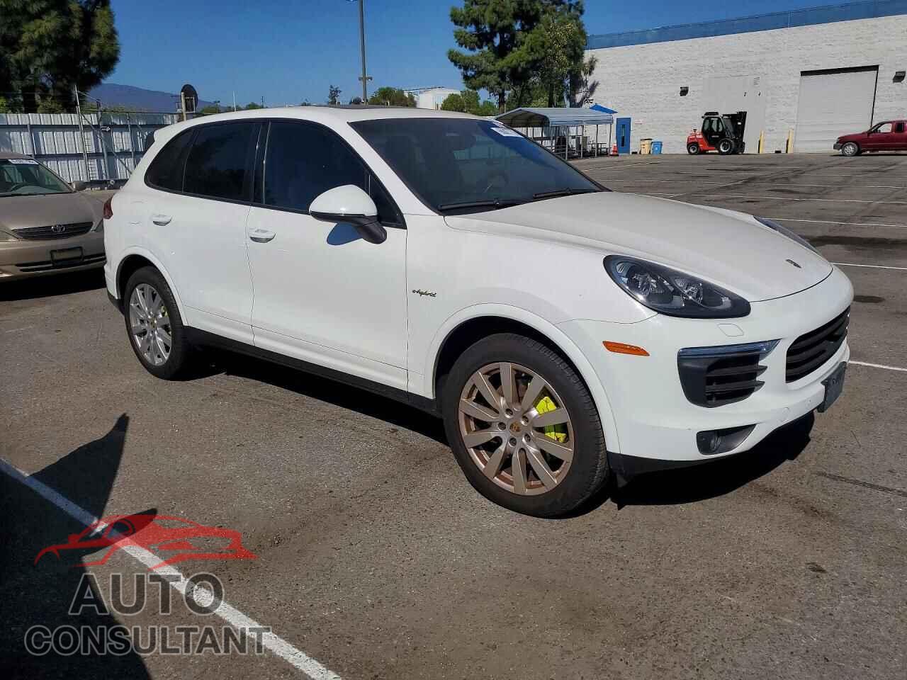 PORSCHE CAYENNE 2017 - WP1AE2A27HLA75689