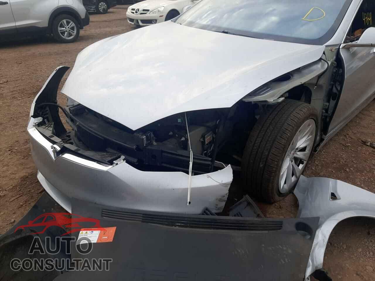 TESLA MODEL S 2016 - 5YJSA1E2XGF156502