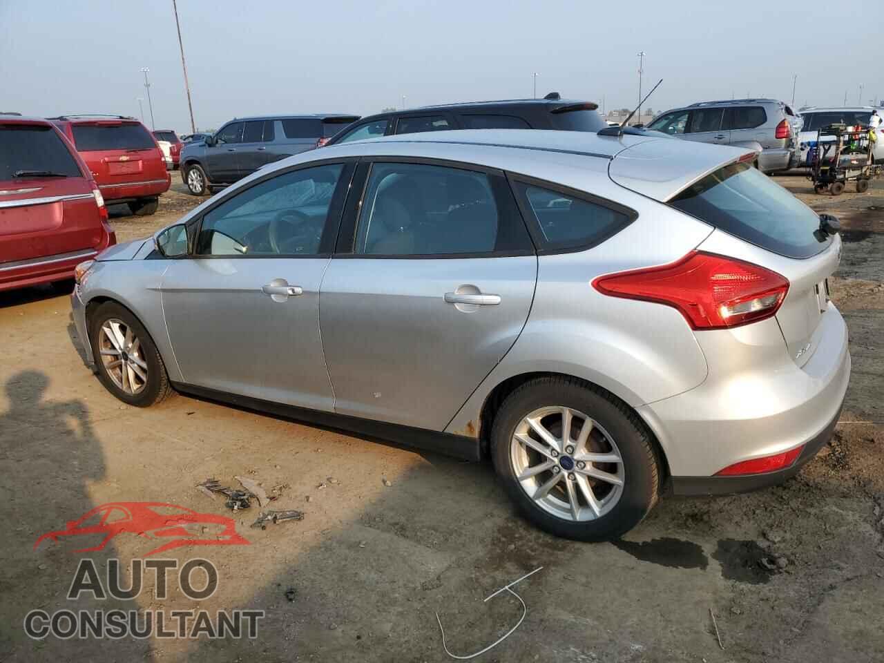 FORD FOCUS 2015 - 1FADP3K28FL367643
