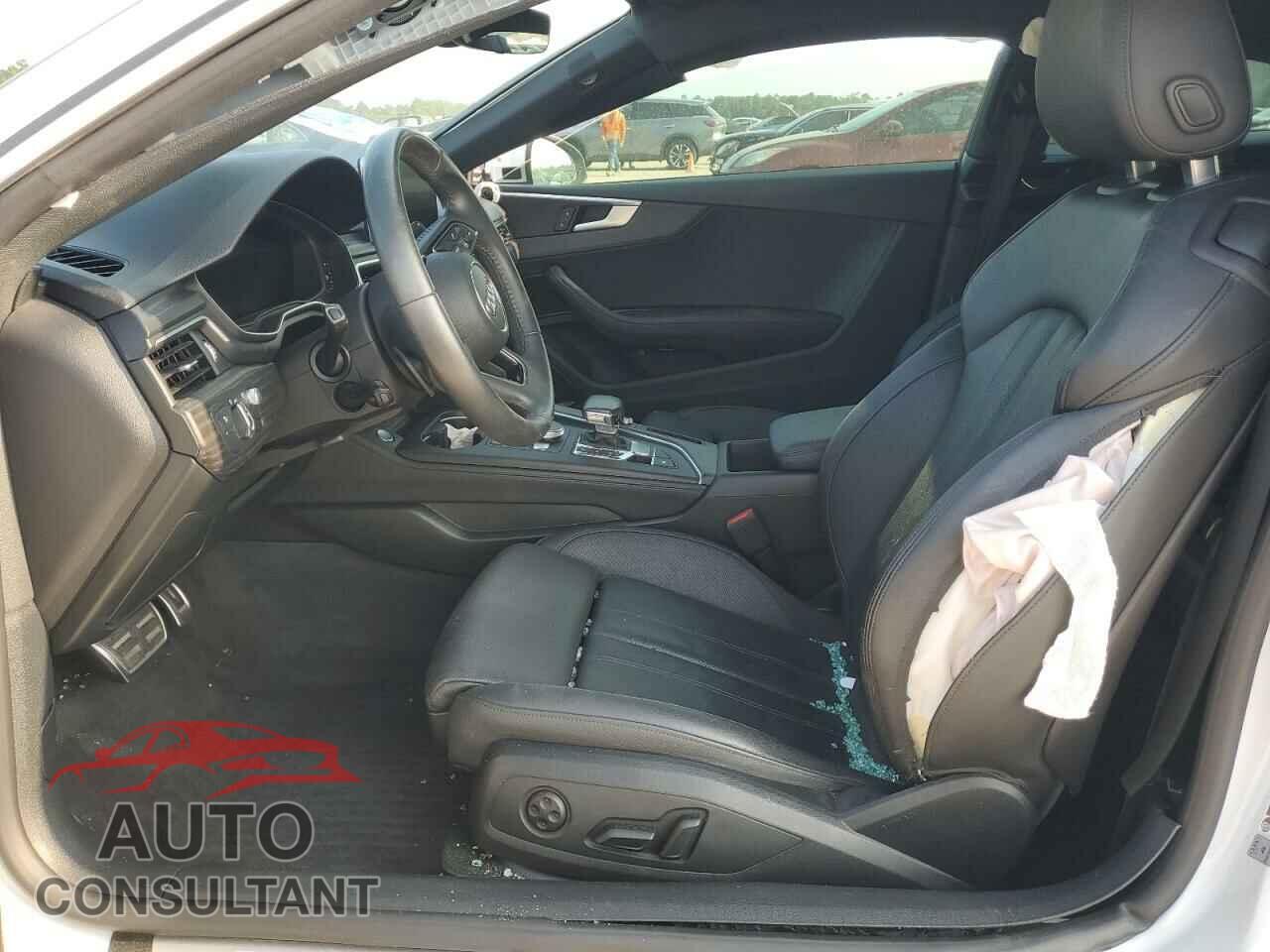 AUDI A5 2019 - WAUUNAF58KA033351