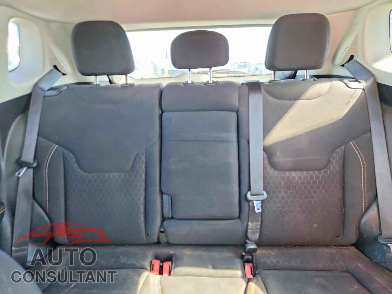 JEEP COMPASS 2017 - 3C4NJCAB4HT658214
