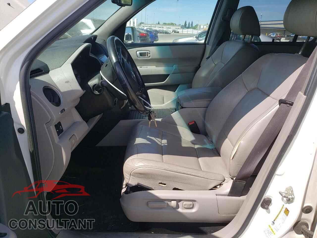 HONDA PILOT 2013 - 5FNYF4H93DB072930