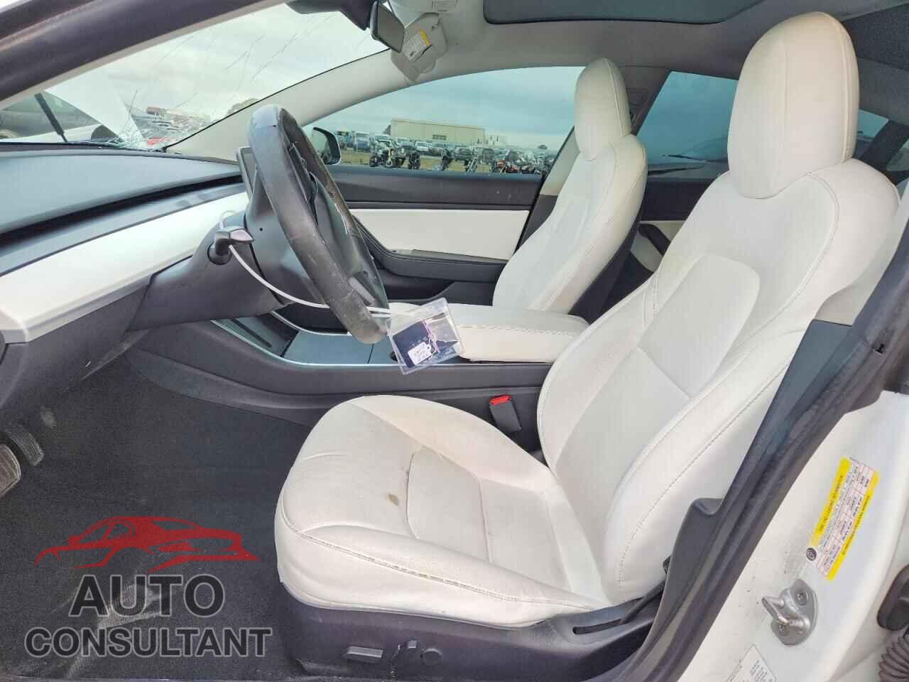 TESLA MODEL 3 2019 - 5YJ3E1EB2KF494820