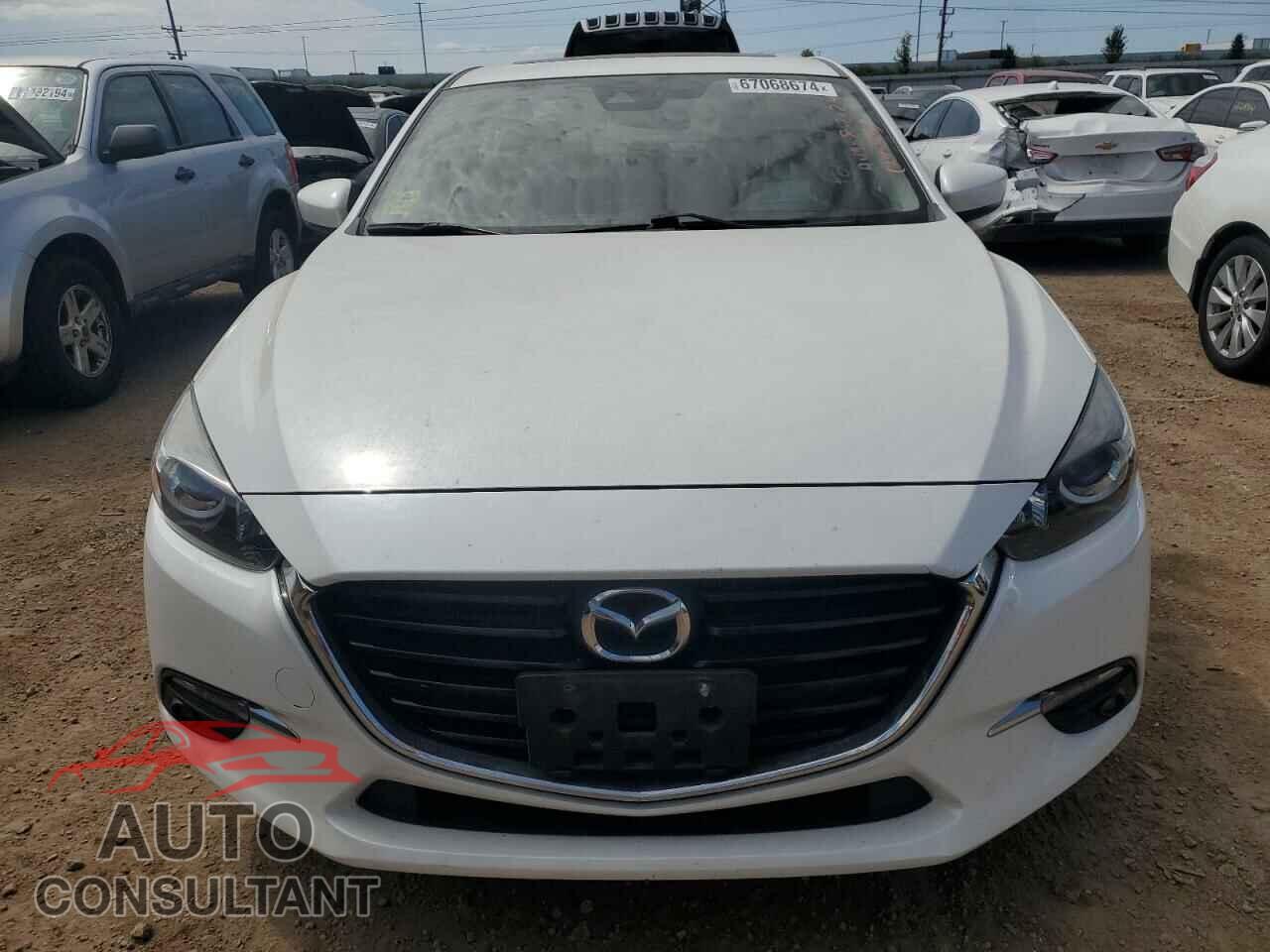 MAZDA 3 2017 - 3MZBN1W32HM135147