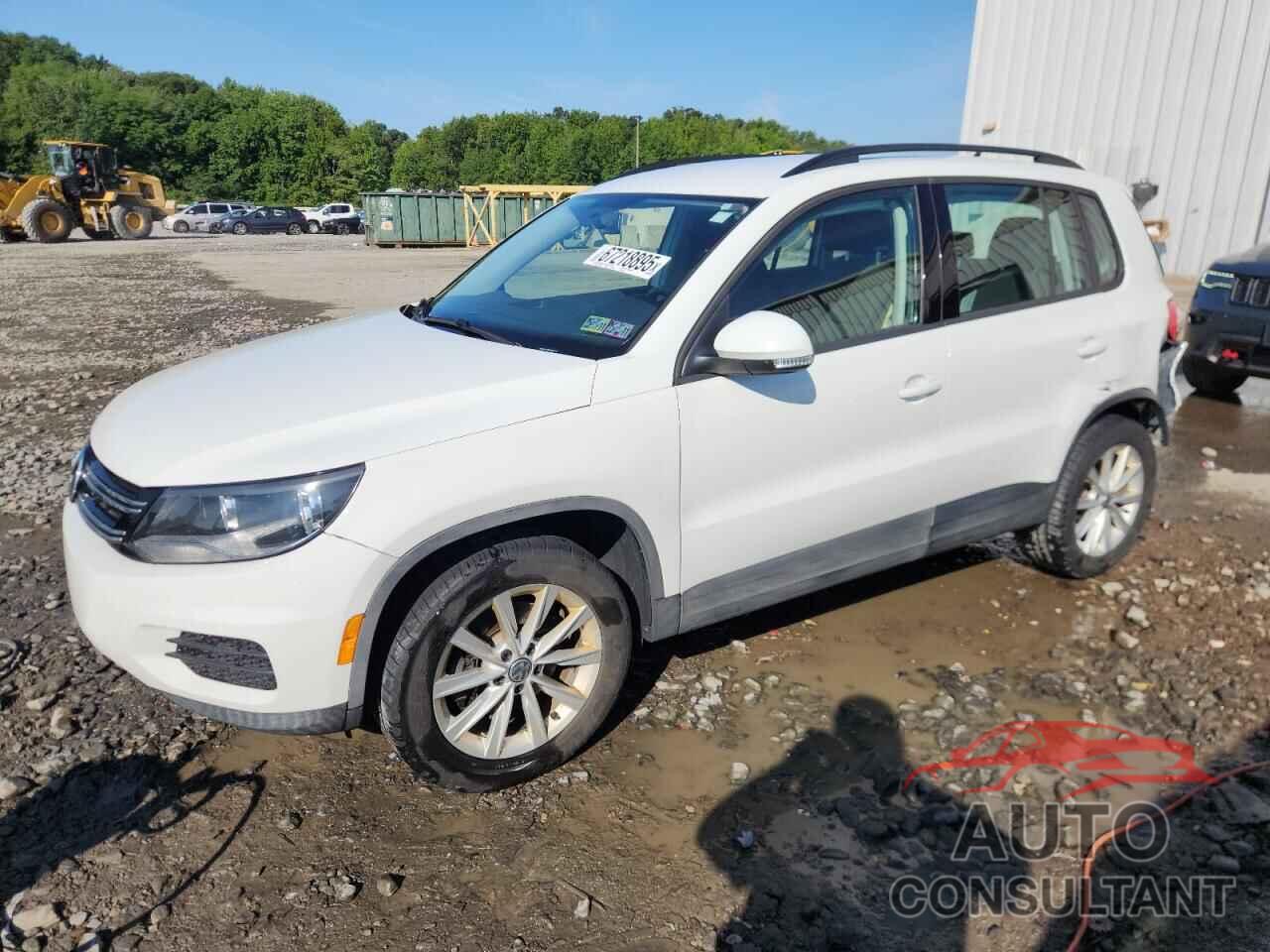 VOLKSWAGEN TIGUAN 2017 - WVGBV7AX5HK051715