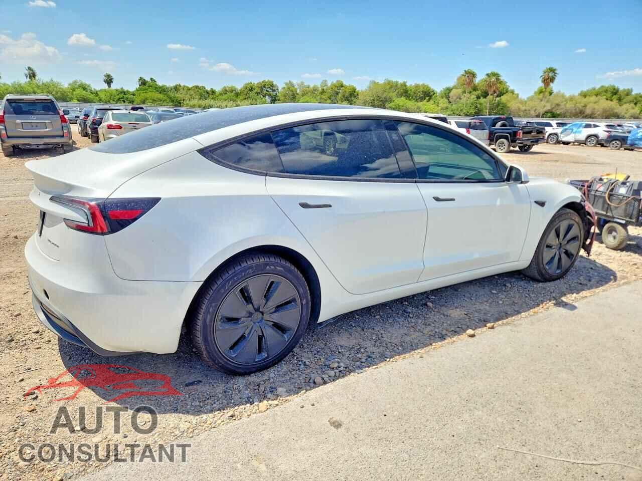 TESLA MODEL 3 2024 - 5YJ3E1EB4RF813340