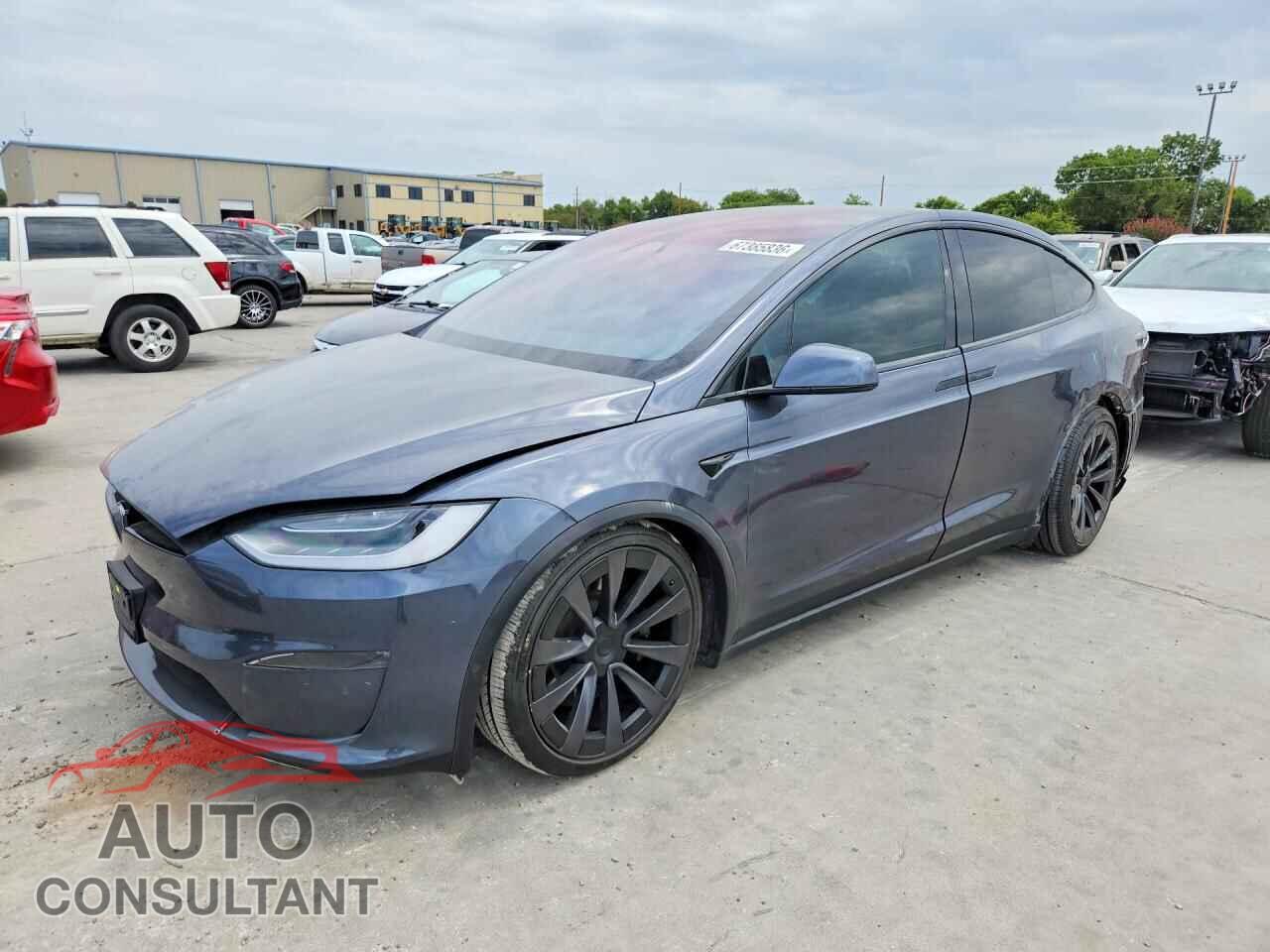 TESLA MODEL X 2023 - 7SAXCBE60PF372421