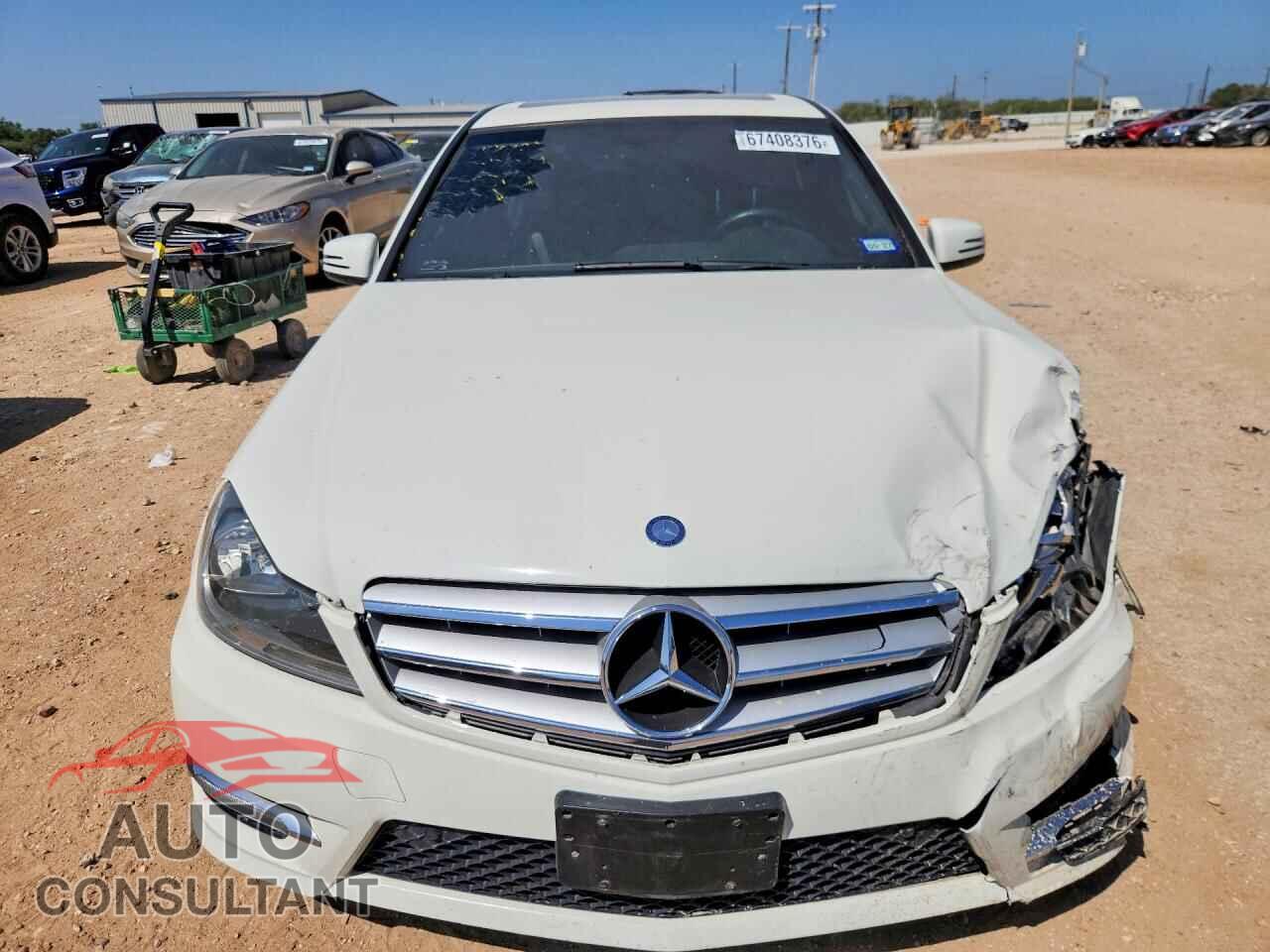 MERCEDES-BENZ C-CLASS 2012 - WDDGF4HB2CA655842