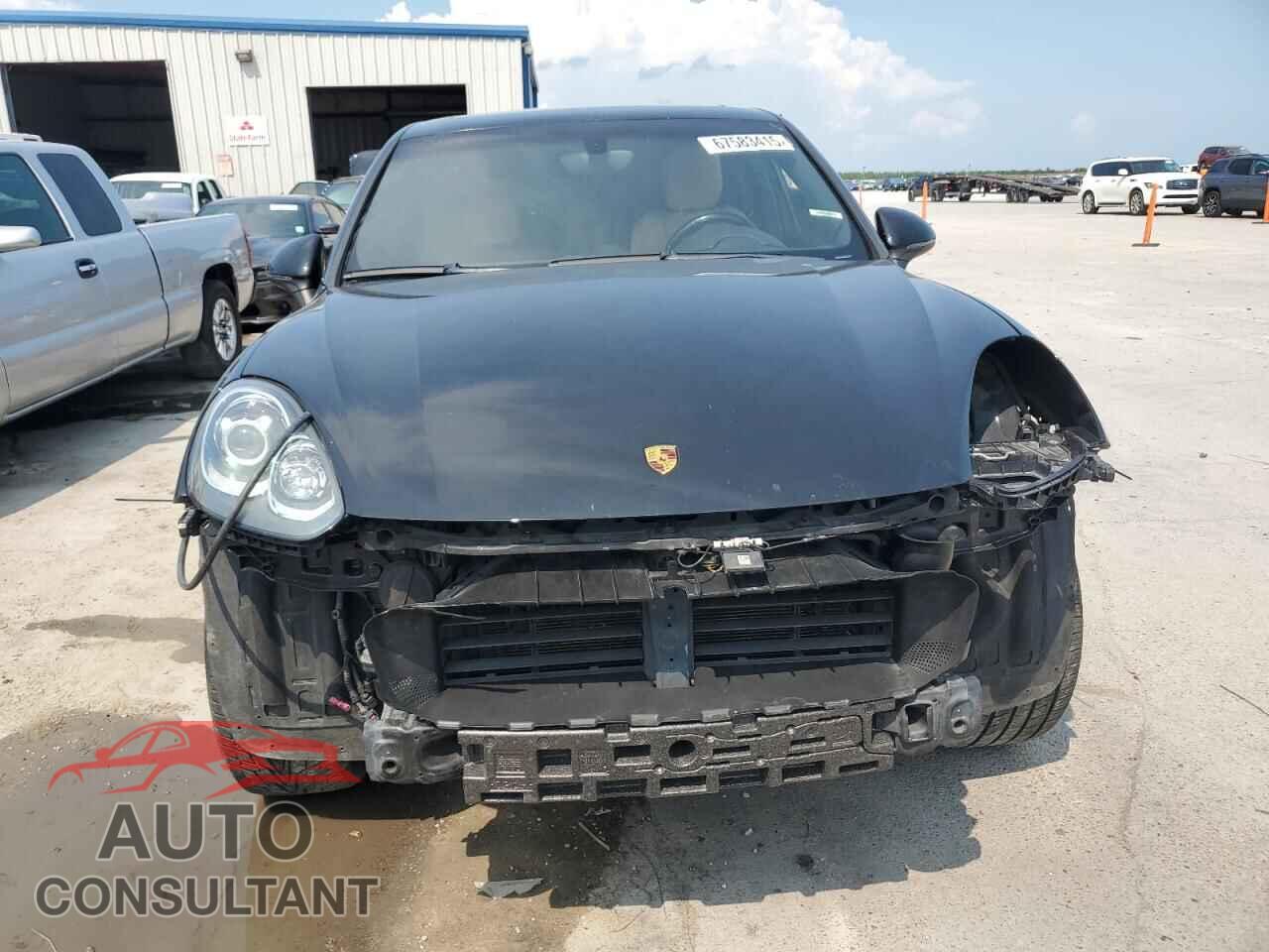 PORSCHE CAYENNE 2017 - WP1AA2A26HKA86278