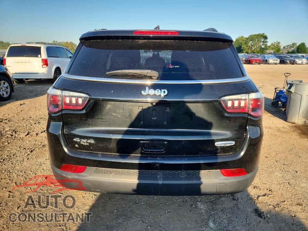 JEEP COMPASS 2018 - 3C4NJDBBXJT256093