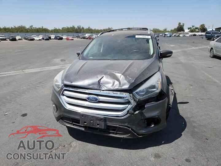 FORD ESCAPE 2017 - 1FMCU0J97HUB45065