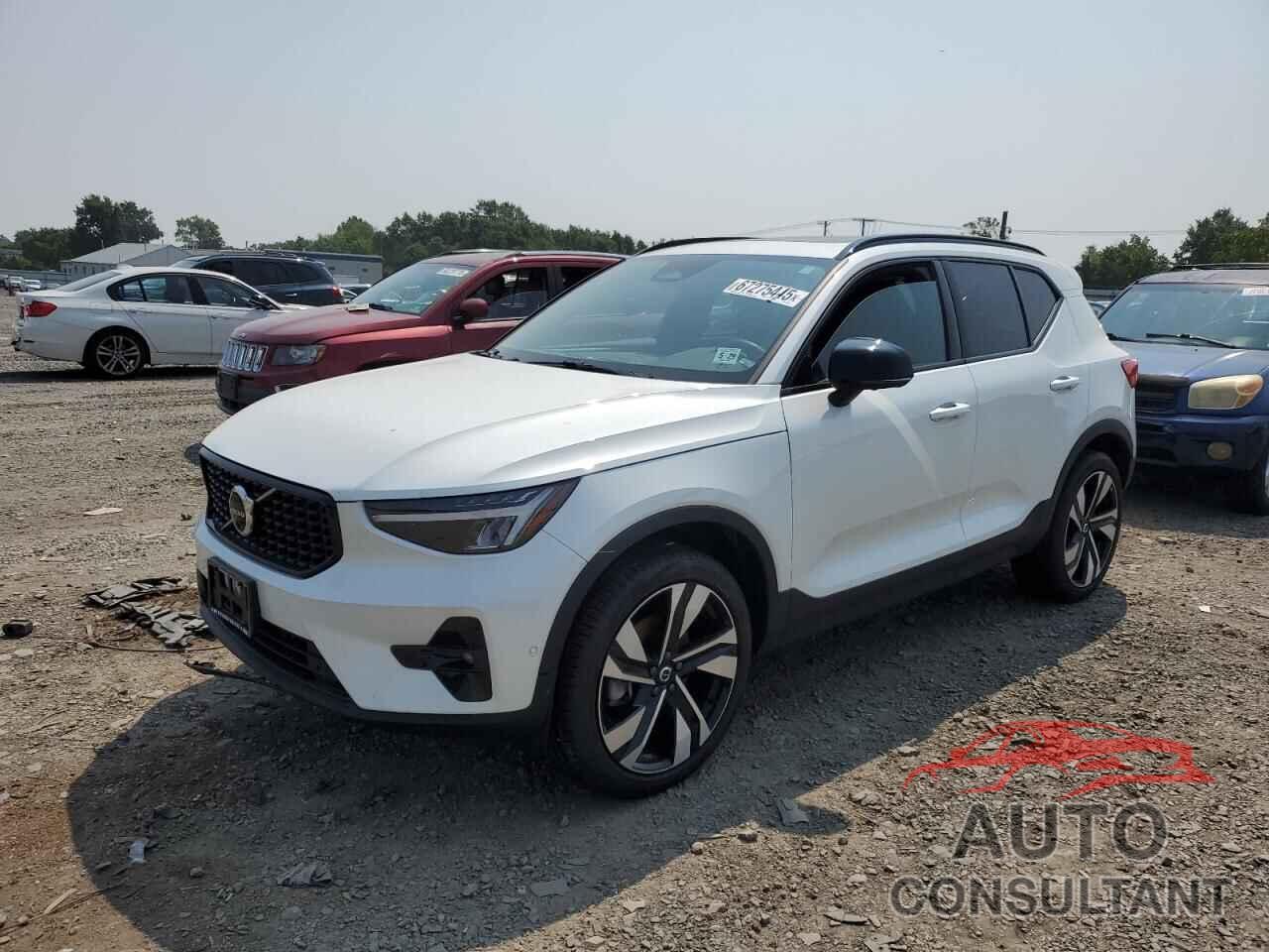 VOLVO XC40 PLUS 2024 - YV4L12UL4R2358985