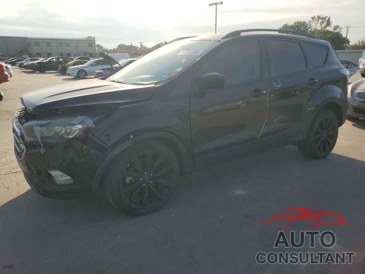 FORD ESCAPE 2017 - 1FMCU0G90HUA81104