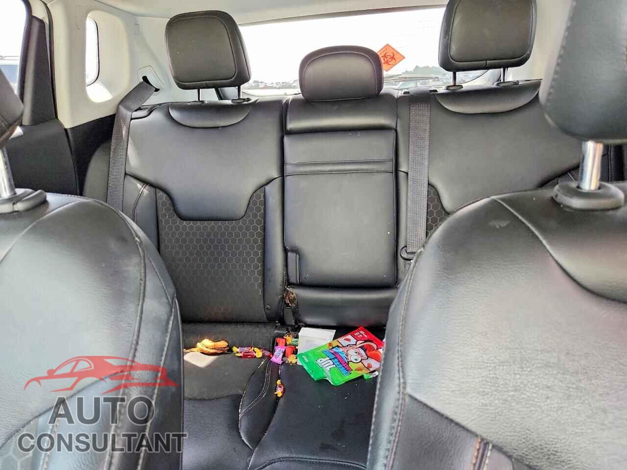 JEEP COMPASS 2018 - 3C4NJDBB8JT239129