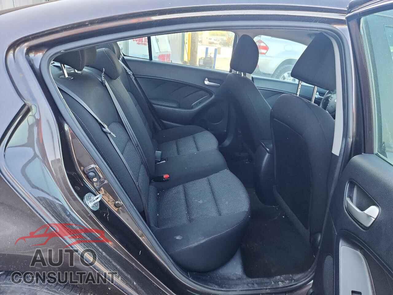 KIA FORTE 2017 - 3KPFK4A76HE017718