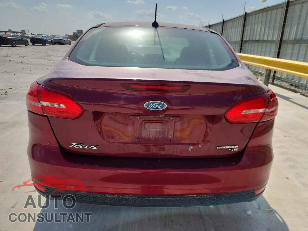 FORD FOCUS 2015 - 1FADP3F25FL234526