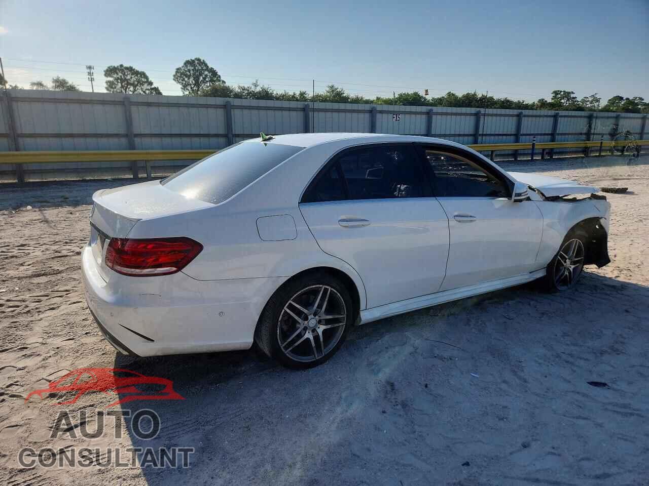 MERCEDES-BENZ E-CLASS 2015 - WDDHF6FB2FB145735