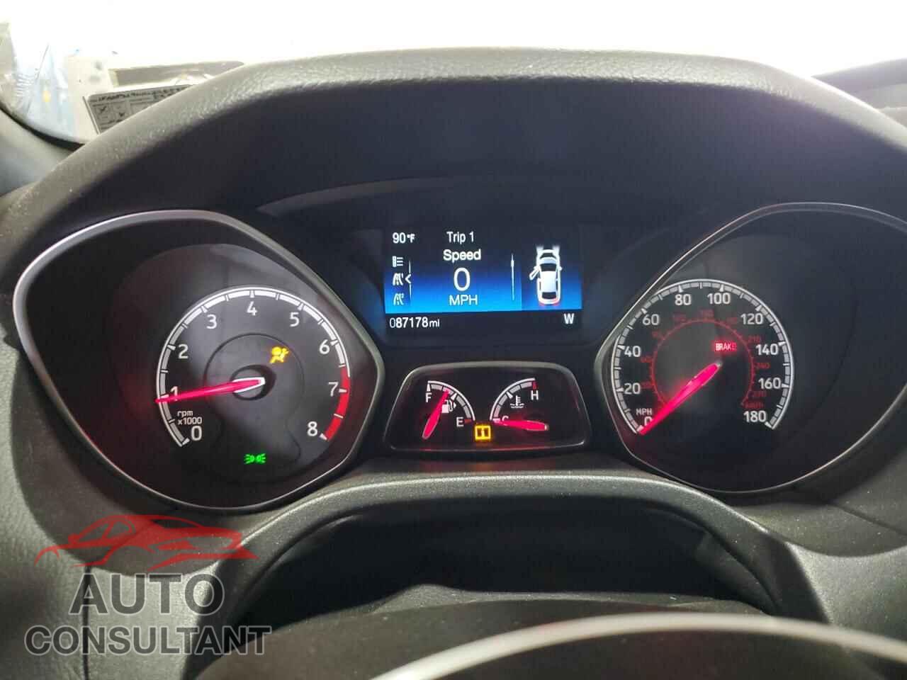 FORD FOCUS 2017 - 1FADP3L90HL228945