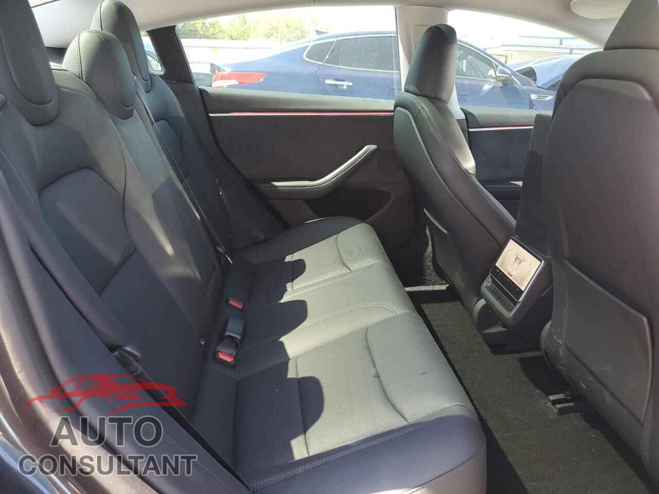 TESLA MODEL 3 2024 - 5YJ3E1EB5RF734954