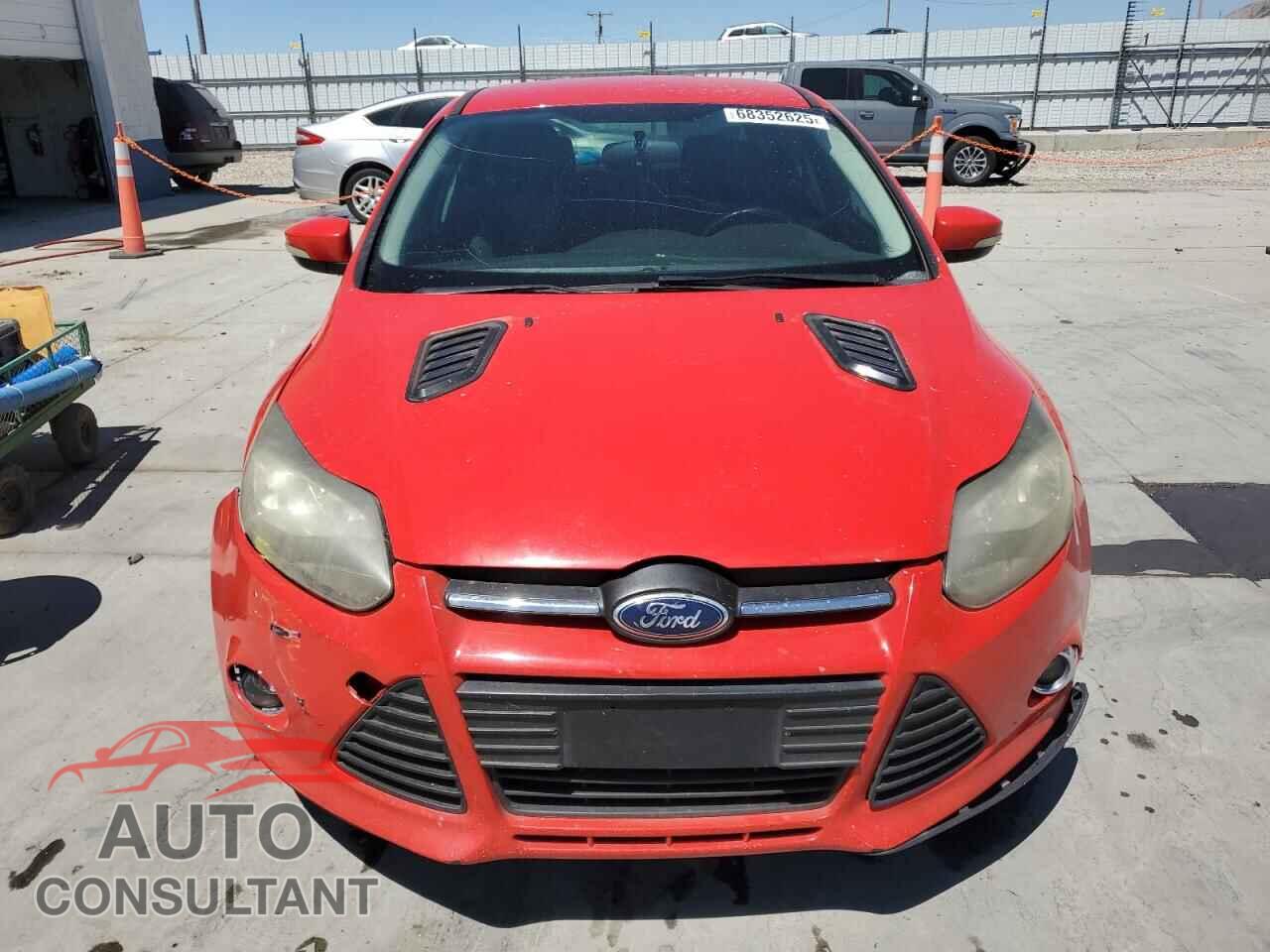 FORD FOCUS 2014 - 1FADP3F23EL246575
