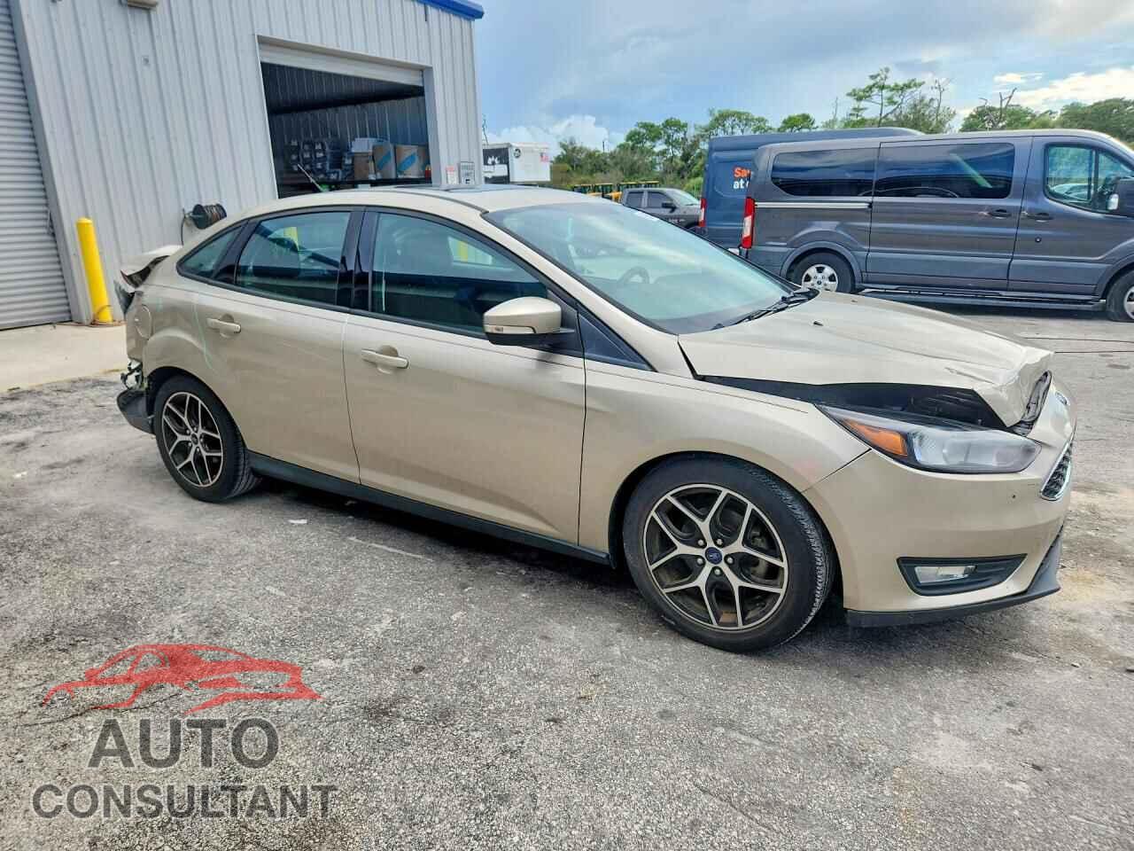 FORD FOCUS 2018 - 1FADP3H2XJL266233